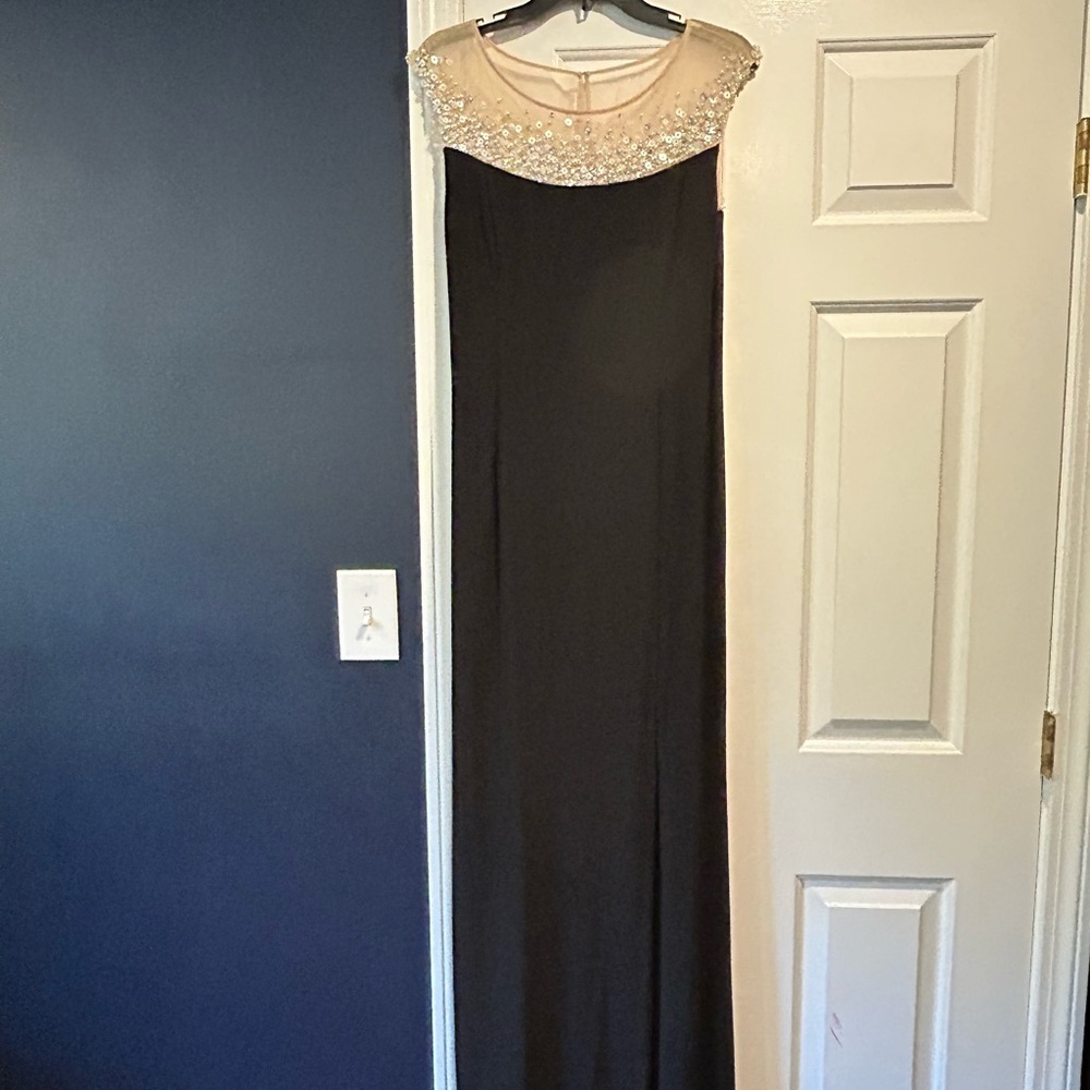 Adrianna Papell Black and Gold Sequin Maxi Gown - Picture 3 of 11